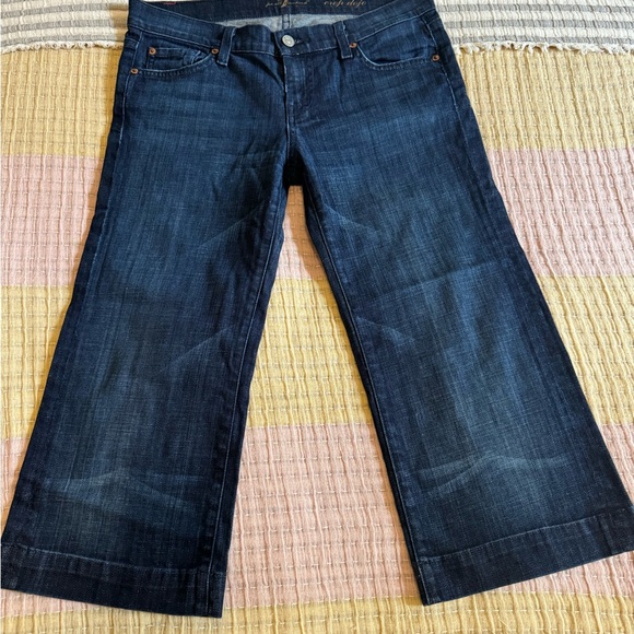 7 For All Mankind Dojo Crop Dark Wash Denim Size 28 EUC - Picture 3 of 9